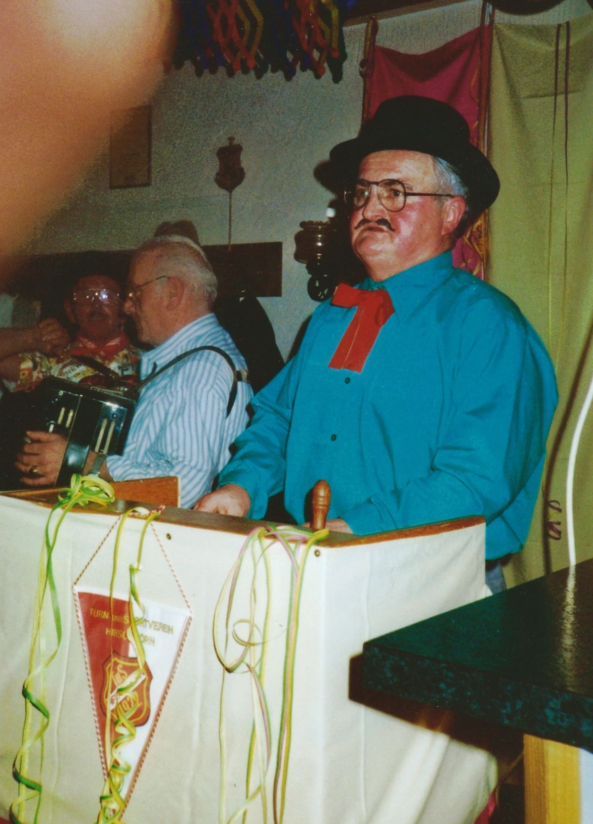 Fasching in der TUS Gaststätte 1989.jpg